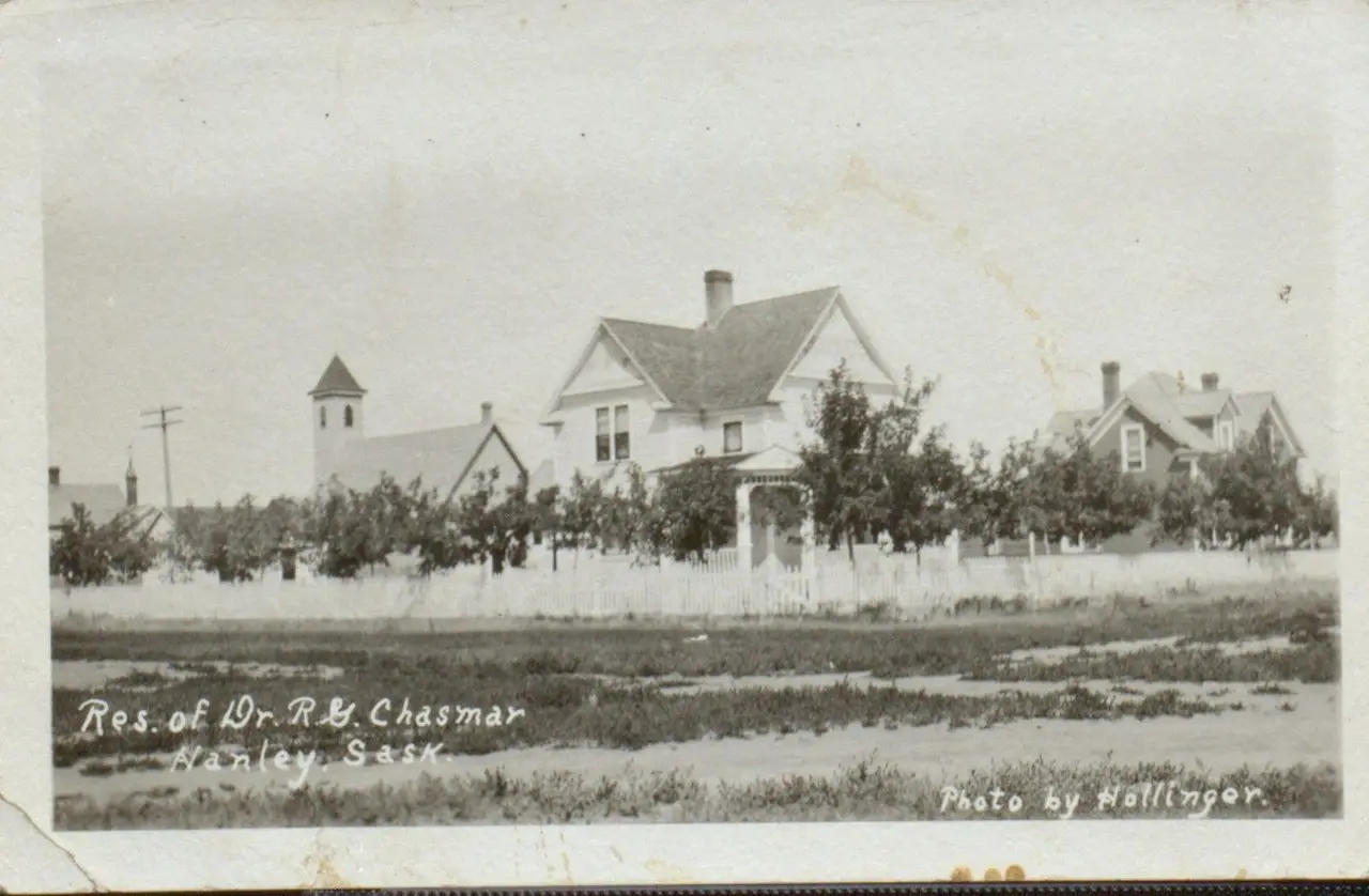 Residence of Dr. R.G. Chasmar, about 1915